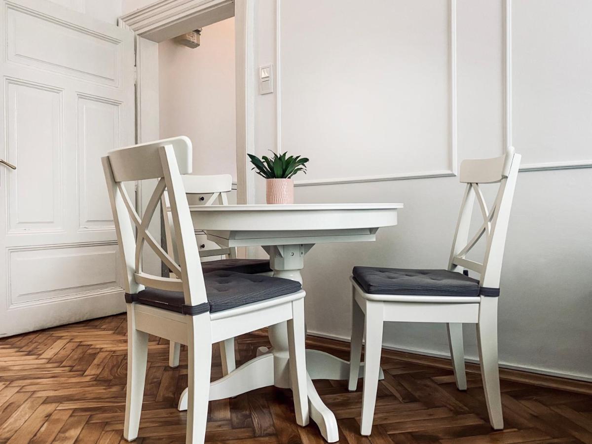 Beautiful Apartment With Two Rooms, Cracow Old Town Krakow Exterior photo